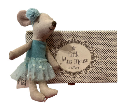 Dance Mouse in Daybed