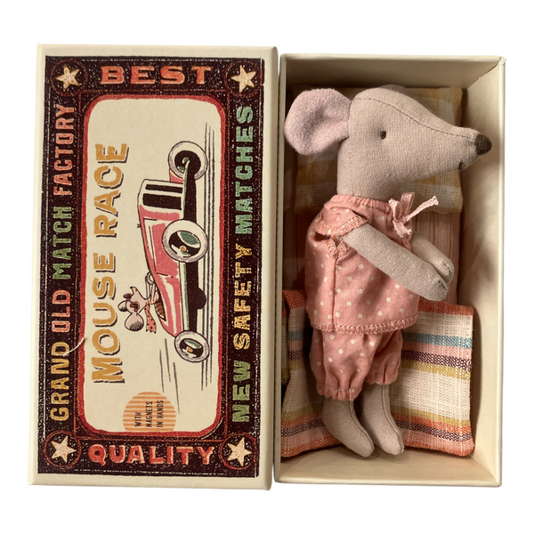 Big sister mouse in Matchbox