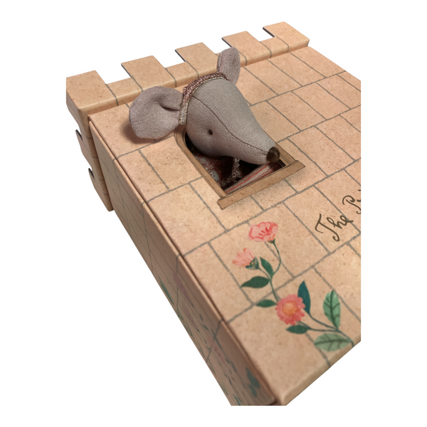 Princess and the Pea Big Sister Mouse