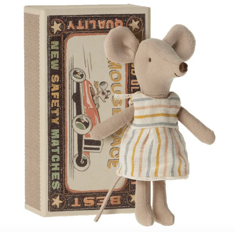 Big sister mouse in Matchbox