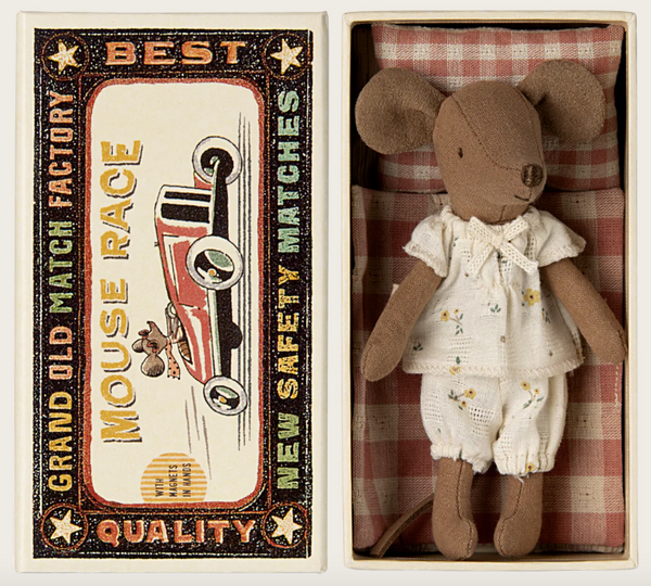 Big sister mouse in Matchbox